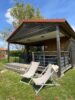 Chalet Premium 5 personnes Chambord avec bardage bois et terrasse couverte