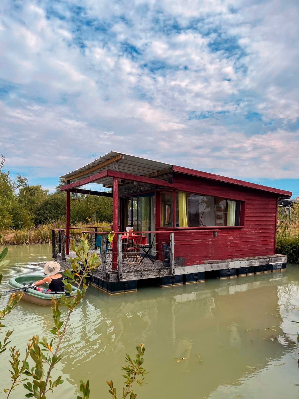 Hébergement insolite au bord de l’eau dans notre camping Chambord