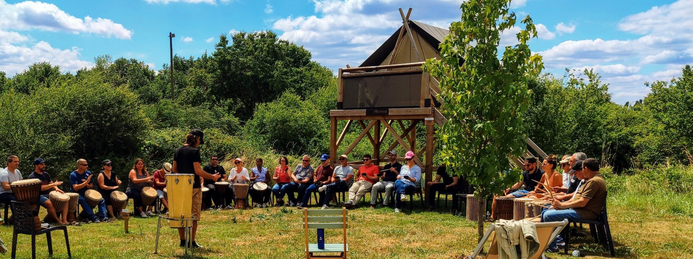 Atelier percussion lors d’un séminaire Château de Chambord aux Lodges de Blois Chambord